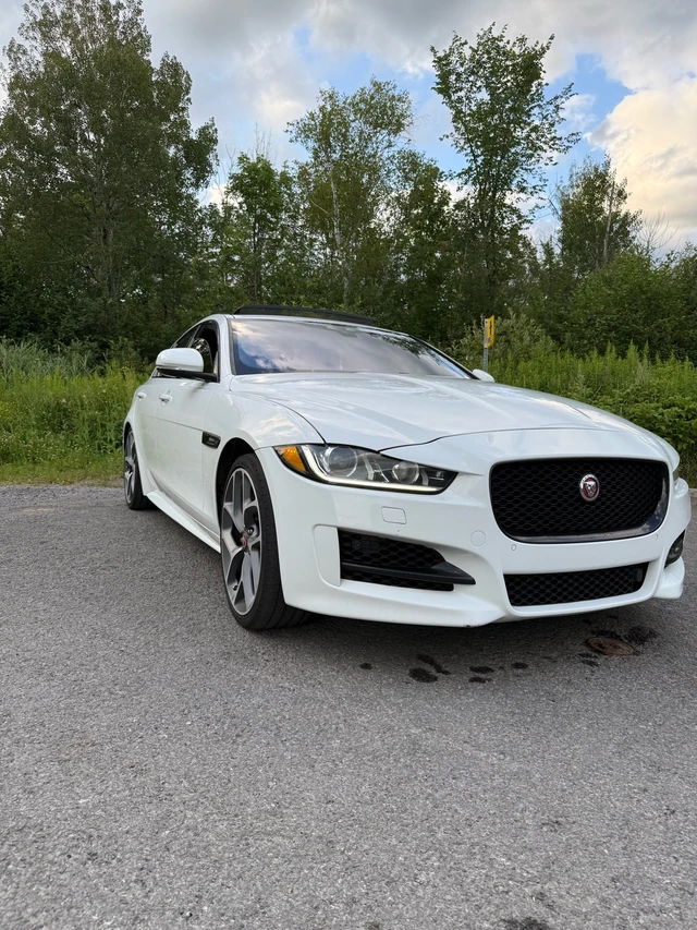 2017 Jaguar Xe, weiß, 145.000 km, Import Kanada — Foto 1