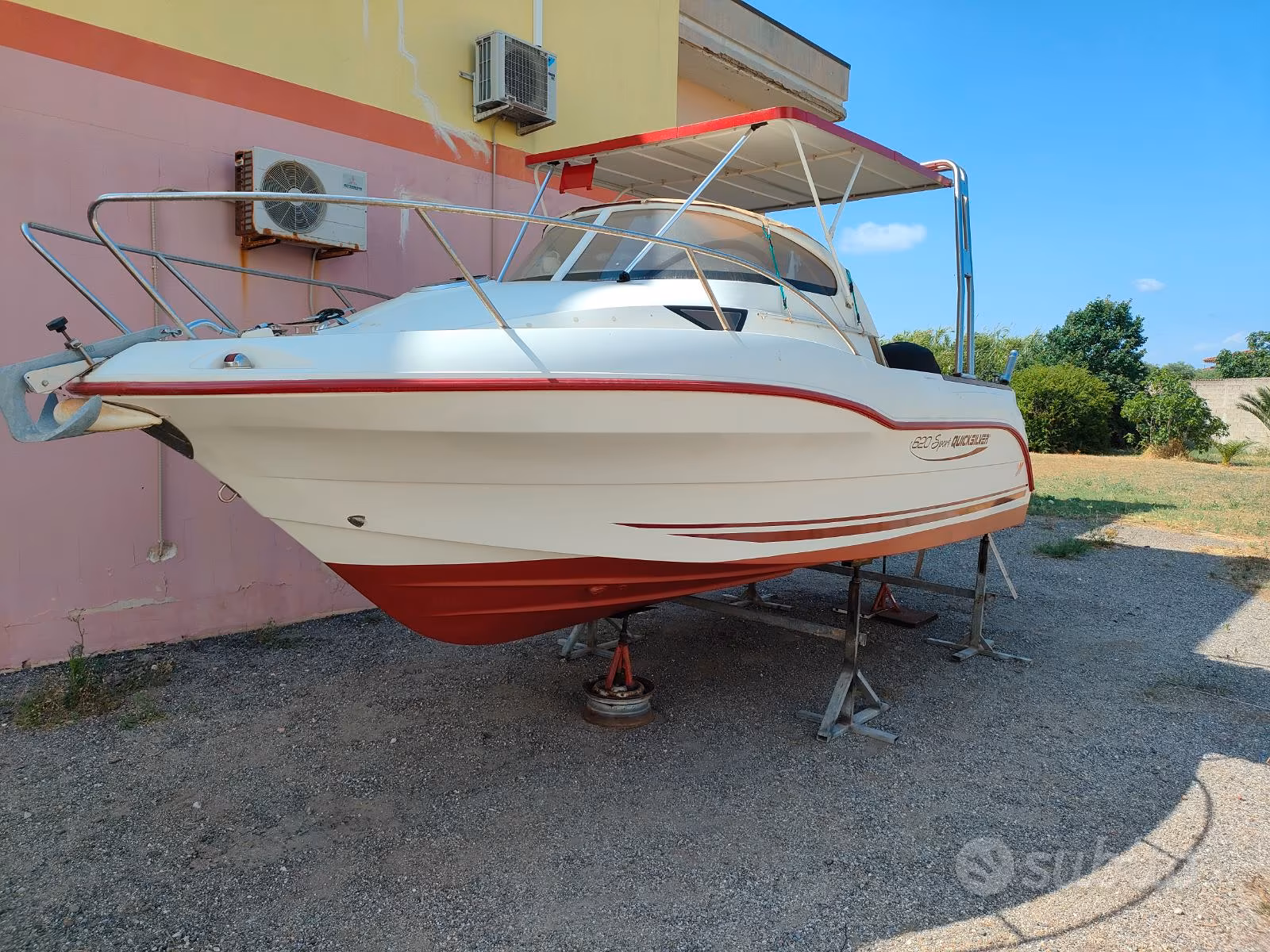 QUICKSILVER, Import Auf Lager in der EU — Foto 1