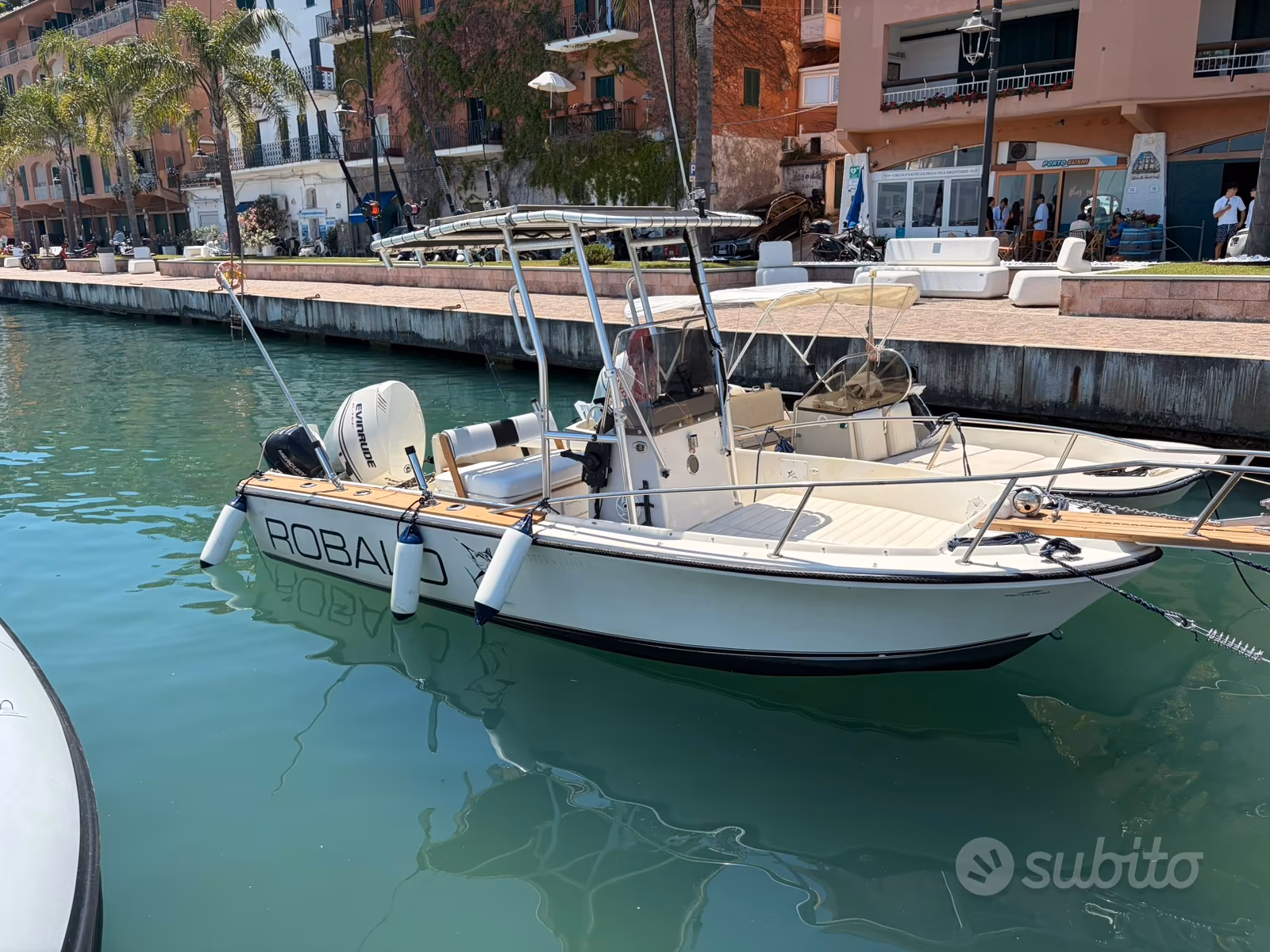 Nautica, Import Auf Lager in der EU — Foto 1