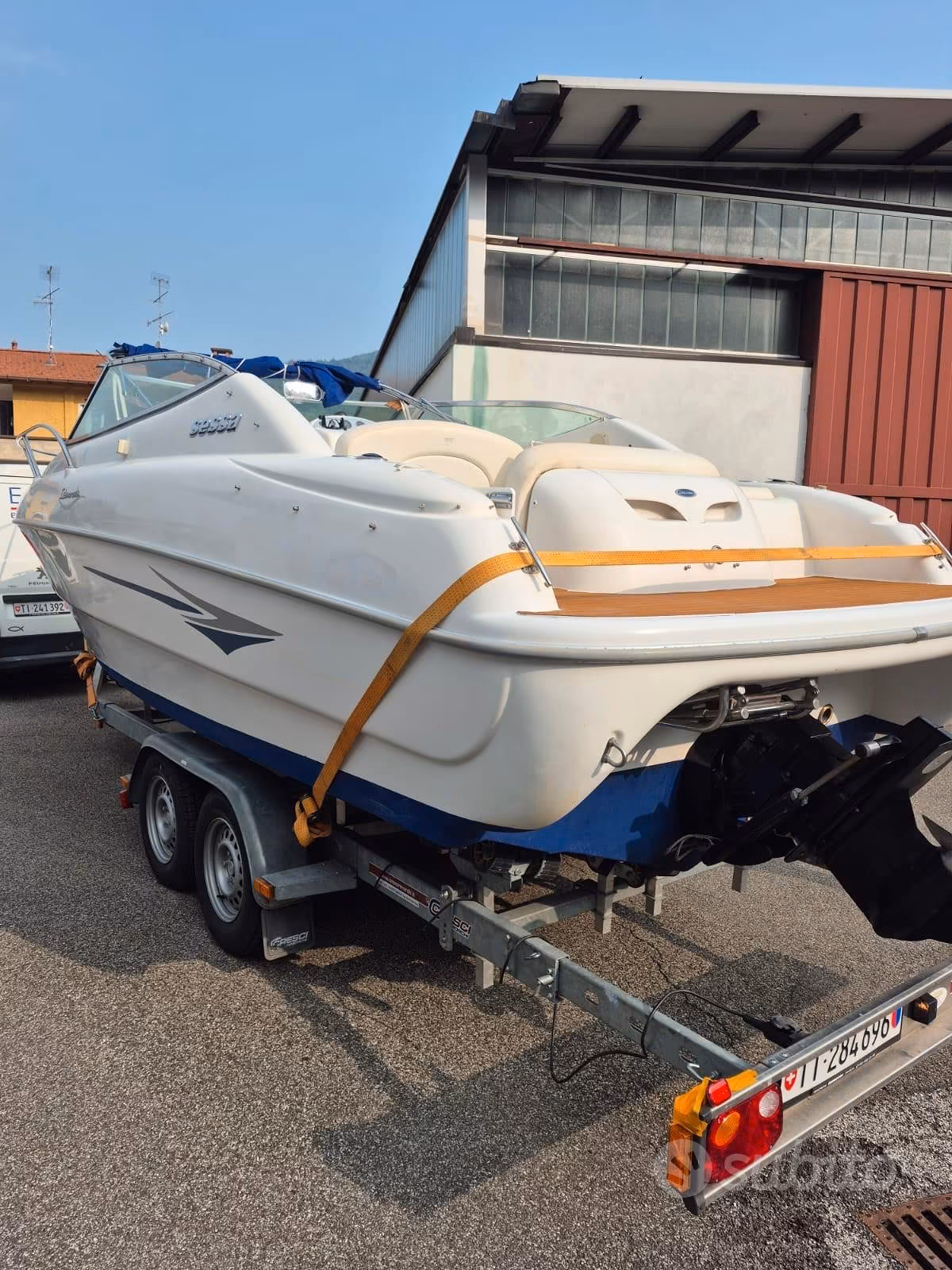 Sessa, Import Auf Lager in der EU — Foto 1