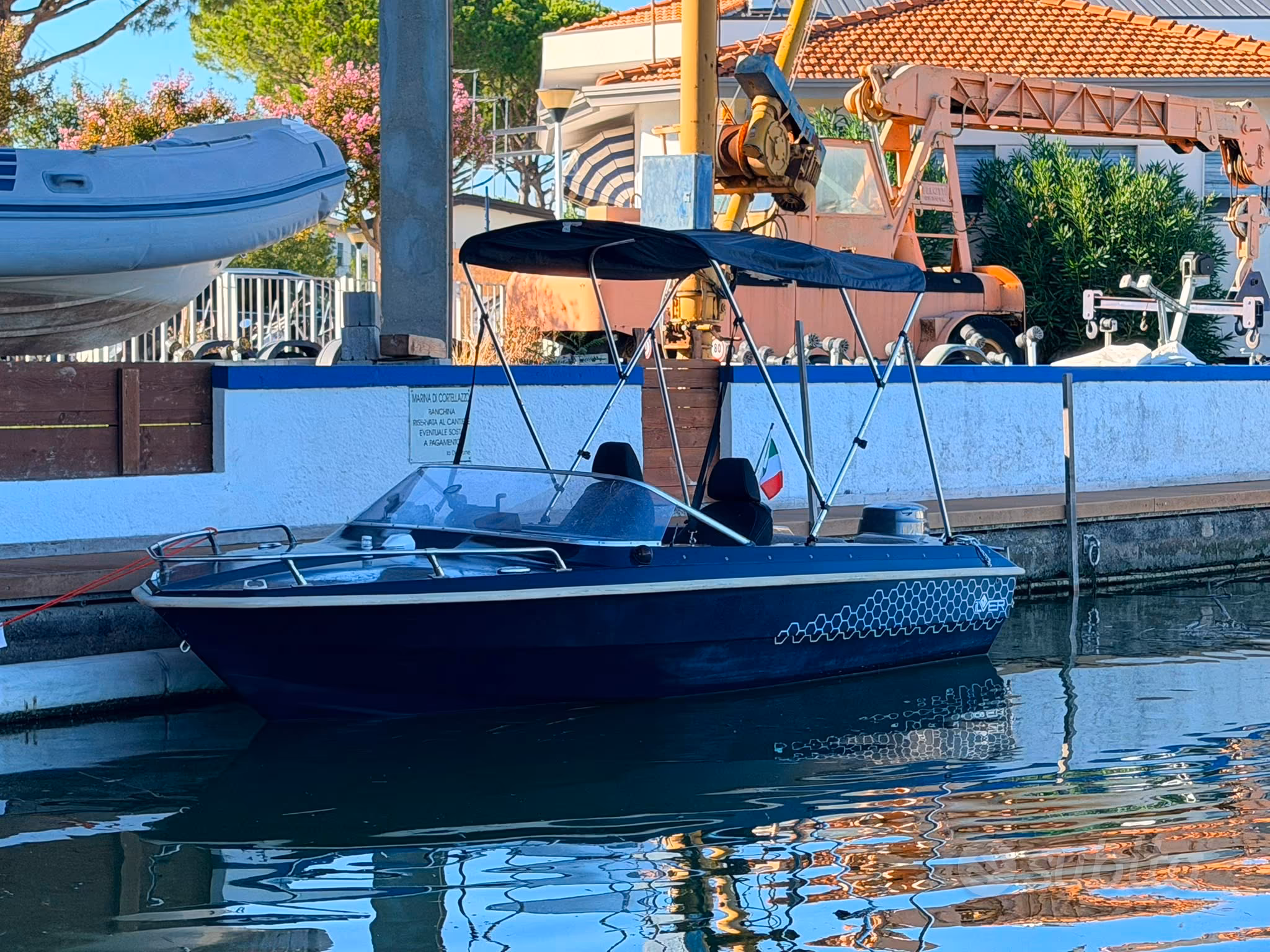 Barca, Import Auf Lager in der EU — Foto 1 Barca, Import Auf Lager in der EU — Foto 1