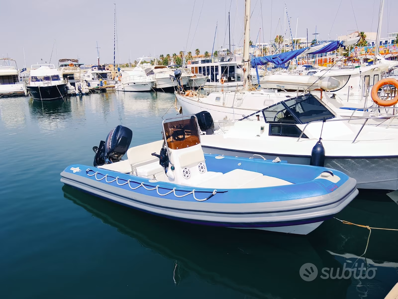 Gommone, Import Auf Lager in der EU — Foto 1