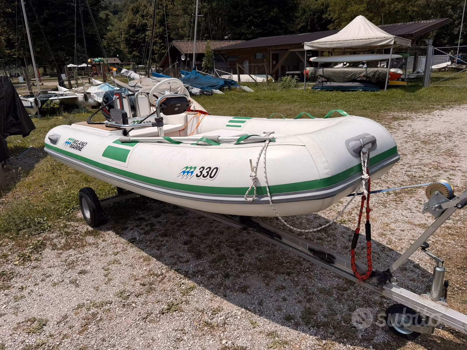 Gommone, Import Auf Lager in der EU — Foto 1