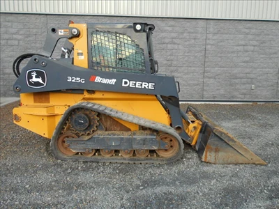 2020 John Deere 325G, 1 mth, Import Kanada — Foto 3 z 5