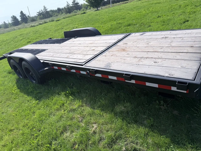 tilt deck trailer, Import Kanada — Foto 2 z 5