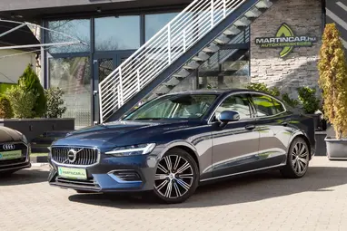 2019 Volvo, blau, Ungarn — Foto 1
