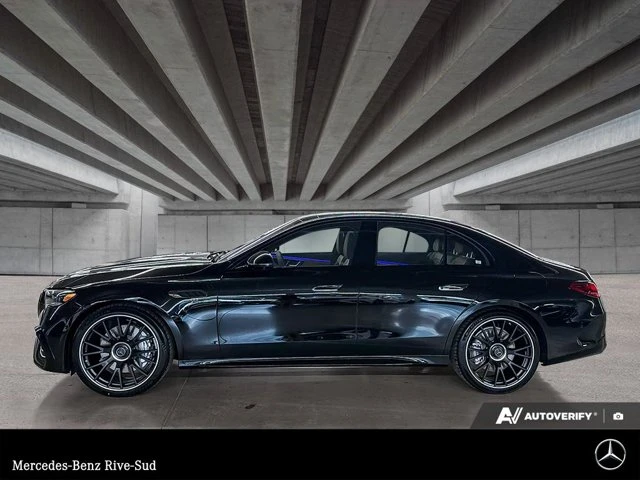2027 Mercedes-Benz Eclass AMG 53 E, schwarz, 90 km, Import Kanada — Foto 2 z 20