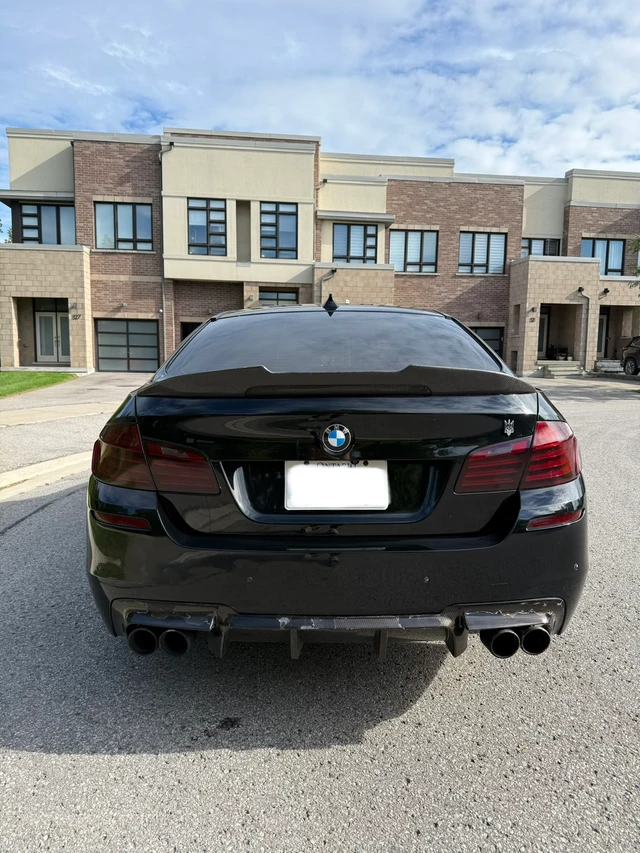 2016 BMW 5Series, schwarz, 178.000 km, Import Kanada — Foto 2 z 5