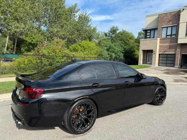 2016 BMW 5Series, schwarz, 178.000 km, Import Kanada — Foto 3 z 5