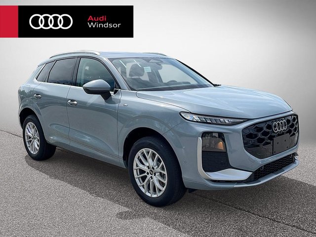 2026 Audi Q3 Progressiv, grau, 18 km, Import Kanada — Foto 1