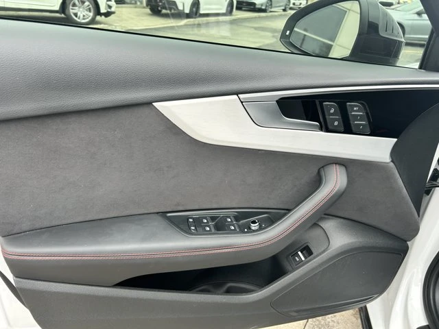 2024 Audi A4 Progressiv, weiß, 33.369 km, Import Kanada — Foto 15 z 20