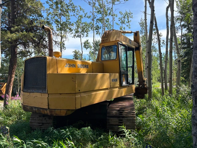 John Deere 690B, Import Kanada — Foto 2 z 4