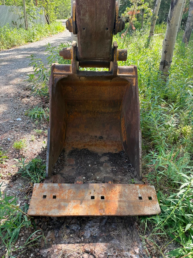 John Deere 690B, Import Kanada — Foto 3 z 4