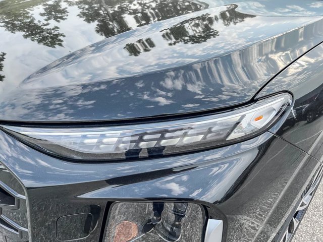 2026 Audi Q3 Technik, schwarz, 19 km, Import Kanada — Foto 12 z 20