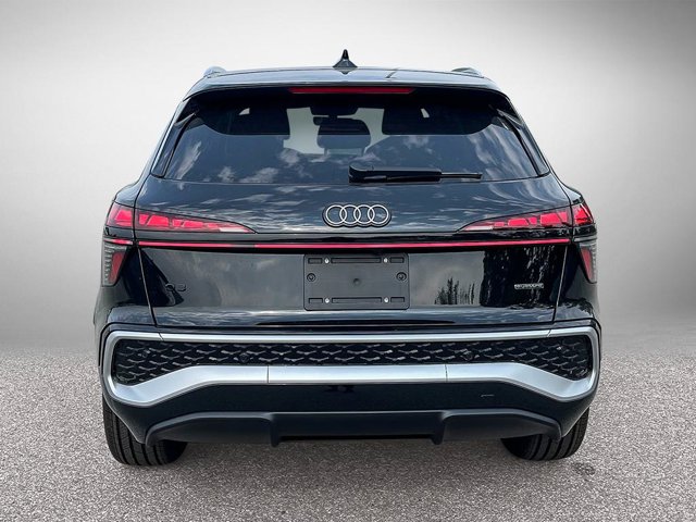 2026 Audi Q3 Technik, schwarz, 19 km, Import Kanada — Foto 6 z 20