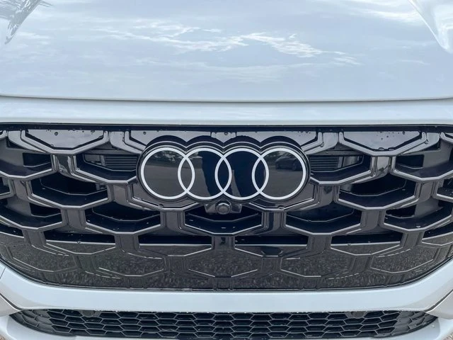 2026 Audi Q3 Progressiv, weiß, 20 km, Import Kanada — Foto 13 z 20