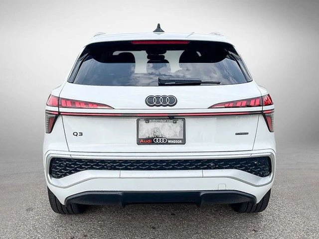 2026 Audi Q3 Progressiv, weiß, 20 km, Import Kanada — Foto 6 z 20