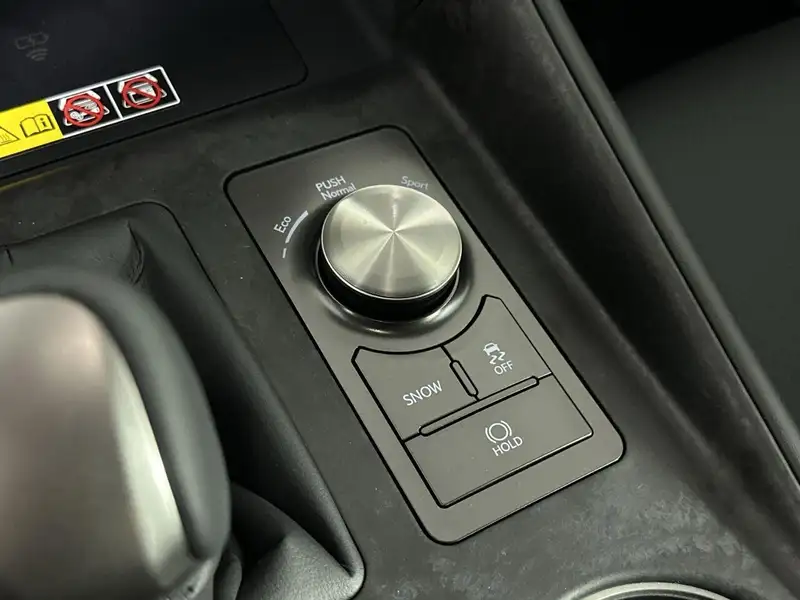 2026 Lexus IS 350, blau, 15 km, Import Kanada — Foto 11 z 12
