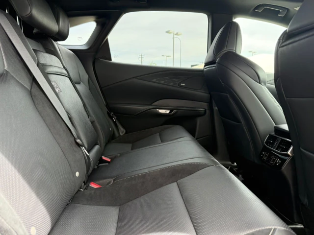 2026 Lexus Rx, weiß, 1 km, Import Kanada — Foto 10 z 20