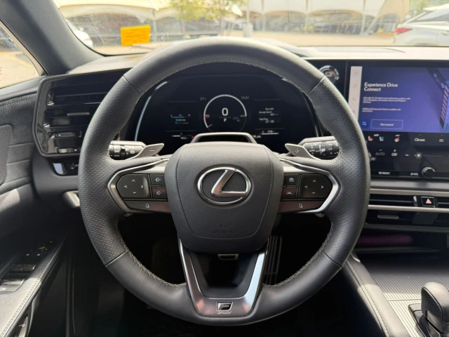 2026 Lexus Rx, weiß, 1 km, Import Kanada — Foto 14 z 20