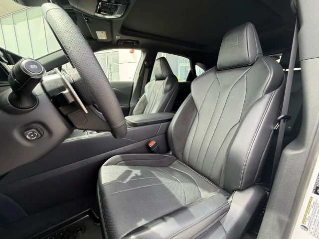 2026 Lexus Rx, weiß, 1 km, Import Kanada — Foto 7 z 20
