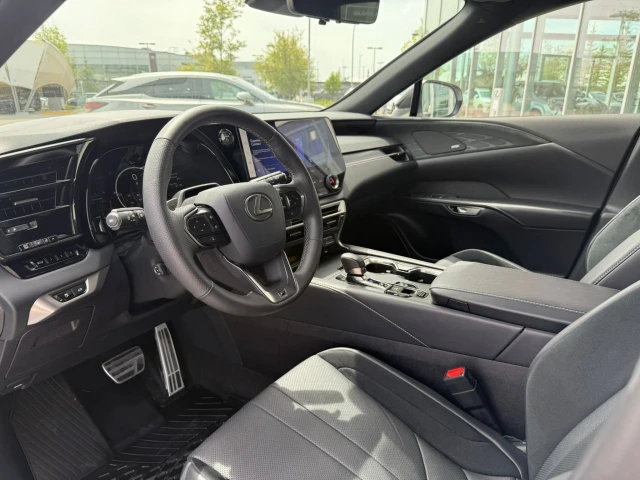 2026 Lexus Rx, weiß, 1 km, Import Kanada — Foto 8 z 20