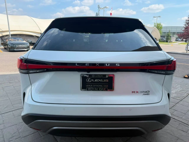 2026 Lexus Rx, 1 km, Import Kanada — Foto 3 z 20