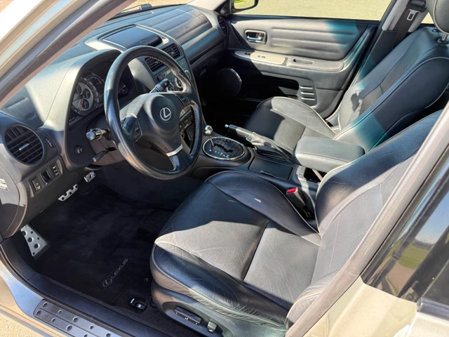2004 Lexus Is 300, silber, 222.000 km, Import Kanada — Foto 3 z 5