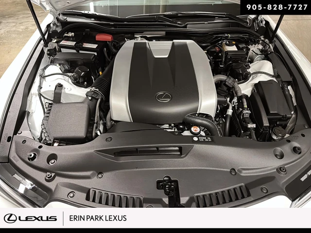 2026 Lexus IS 350, weiß, 15 km, Import Kanada — Foto 8 z 16