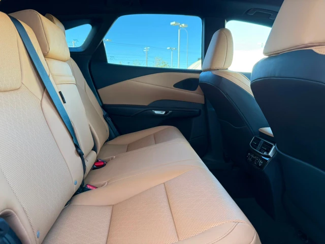 2026 Lexus RX 350, weiß, 15 km, Import Kanada — Foto 10 z 20