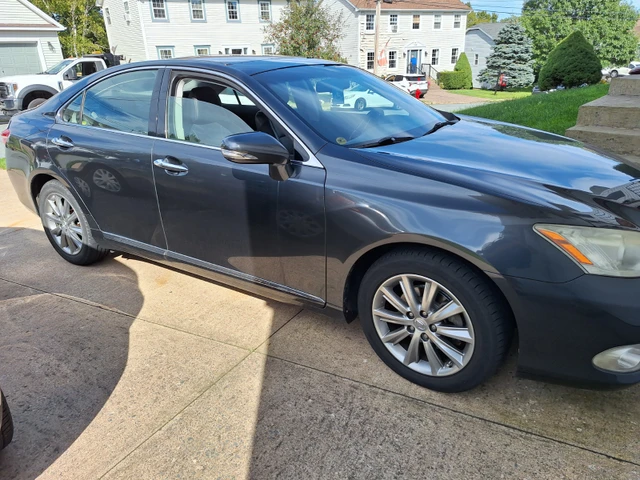 2011 Lexus ES350, schwarz, 91.000 km, Import Kanada — Foto 2 z 5