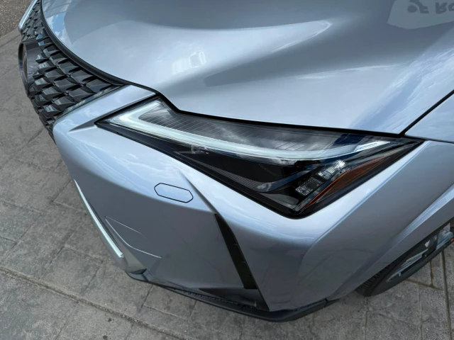 2026 Lexus UX 300h, grau, 15 km, Import Kanada — Foto 6 z 20