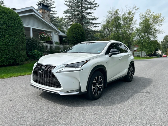2015 Lexus Nx 200T, weiß, 173.500 km, Import Kanada — Foto 1