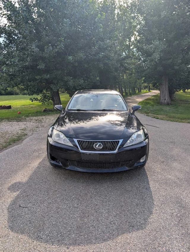 2010 Lexus Is 250, blau, 262.000 km, Import Kanada — Foto 1