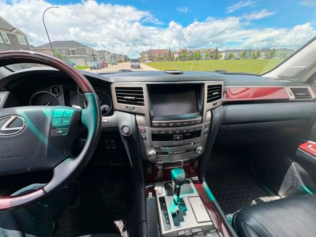 2015 Lexus Lx, schwarz, 117.000 km, Import Kanada — Foto 5 z 5