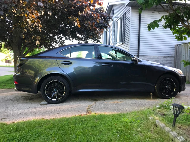 2010 Lexus Is 250, grau, 150.000 km, Import Kanada — Foto 3 z 5
