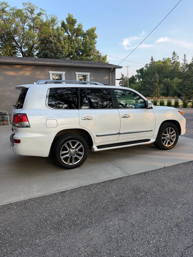 2013 Lexus Lx, weiß, 85.000 km, Import Kanada — Foto 1
