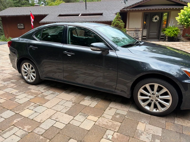 2010 Lexus Is 250, schwarz, 78.000 km, Import Kanada — Foto 4 z 5