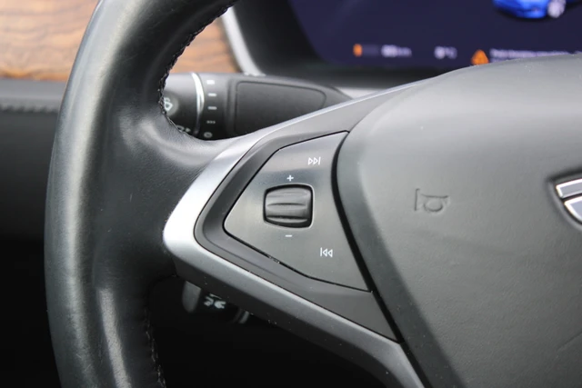 2020 Tesla Model S LONG RANGE PLUS, blau, 113.430 km, Import Kanada — Foto 12 z 20