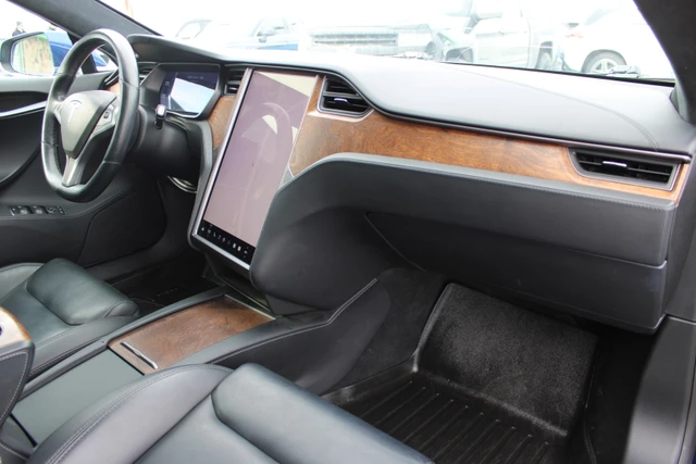 2020 Tesla Model S LONG RANGE PLUS, blau, 113.430 km, Import Kanada — Foto 14 z 20