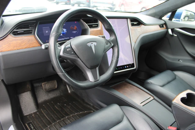 2020 Tesla Model S LONG RANGE PLUS, blau, 113.430 km, Import Kanada — Foto 9 z 20