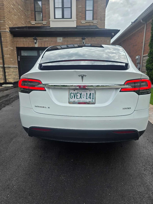 2018 Tesla Model X 100D, weiß, 96.000 km, Import Kanada — Foto 3 z 5