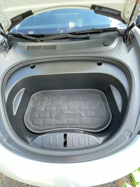 2023 Tesla Model 3, weiß, 23.466 km, Import Kanada — Foto 2 z 5