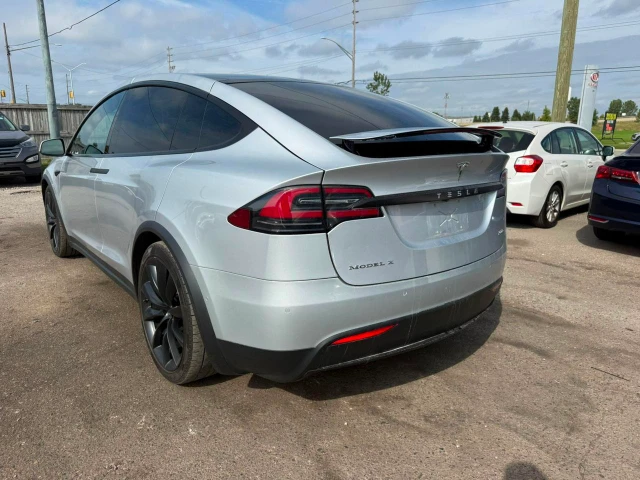2018 Tesla Model X 100D, silber, 178.335 km, Import Kanada — Foto 3 z 13