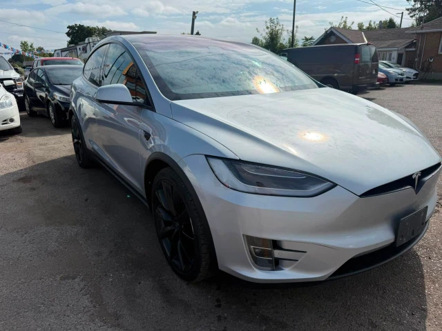 2018 Tesla Model X 100D, silber, 178.335 km, Import Kanada — Foto 7 z 13