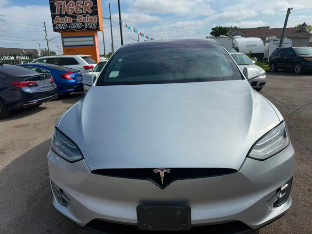 2018 Tesla Model X 100D, silber, 178.335 km, Import Kanada — Foto 8 z 13