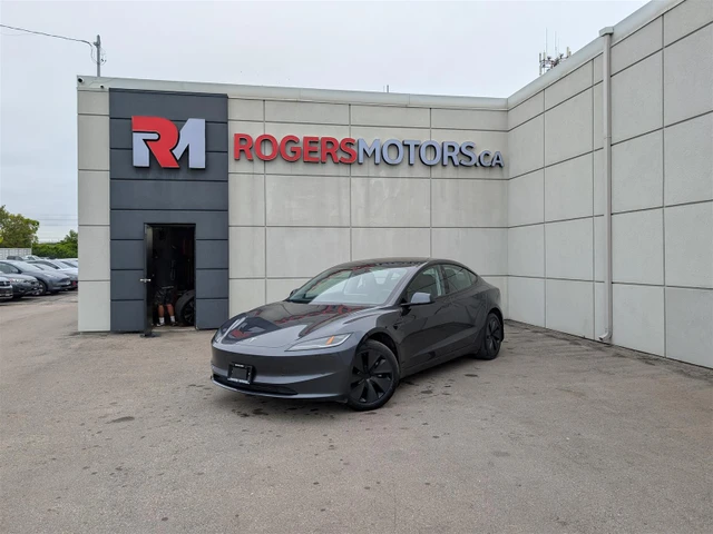 2024 Tesla Model 3 STANDARD - COMPUTER 4, grau, 37.000 km, Import Kanada — Foto 1