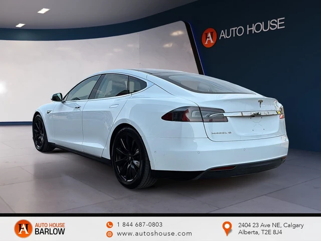 2015 Tesla Model S 85D LEATHER SEATS, weiß, 97.998 km, Import Kanada — Foto 4 z 5