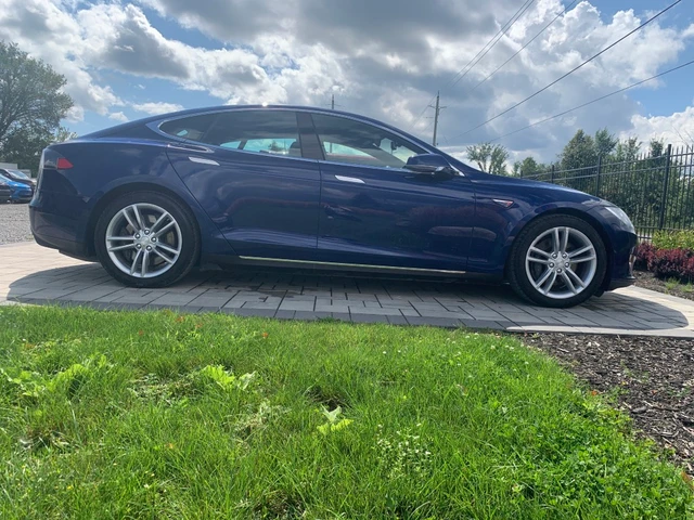 2015 Tesla Model S 85D, blau, 103.182 km, Import Kanada — Foto 3 z 5