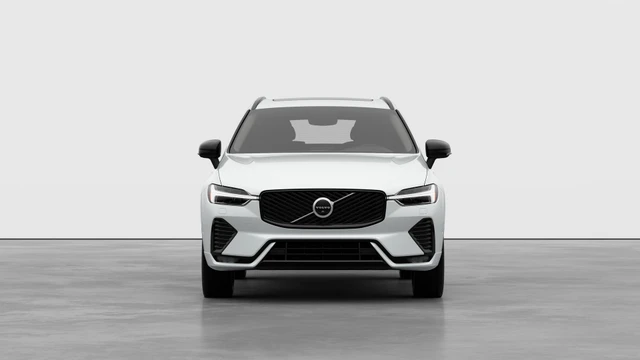 2027 Volvo Xc60 Plus (Dark Theme), weiß, 10 km, Import Kanada — Foto 5 z 5